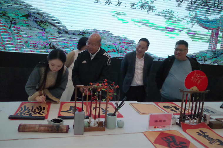 2023-12-11 20:06:35.782000