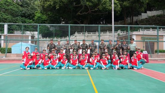 感谢军辅们的用心协助