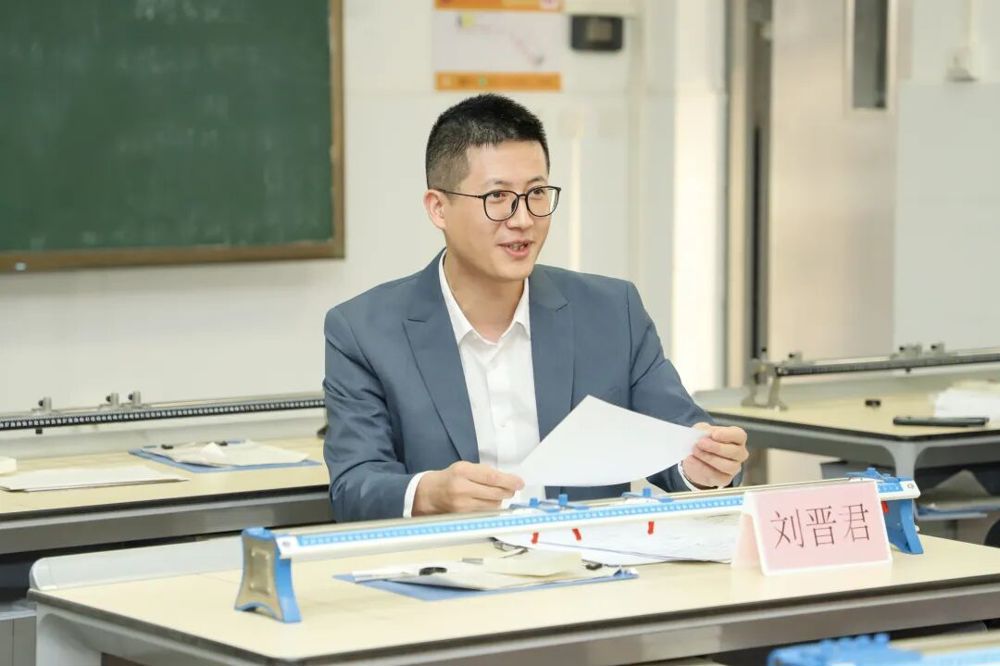 b1aca849d2453942f48ef6afa54b4f17ea1b7860