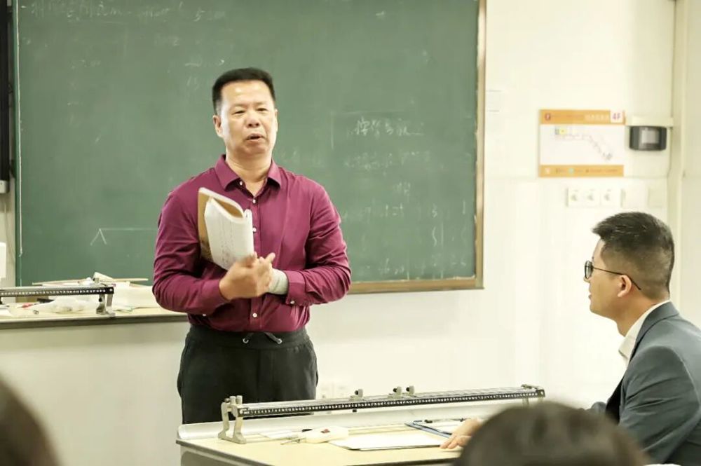 944f520e12cb3c9120db4444f688e218ab2bd8d6